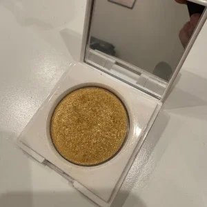 Makeup By Mario highlighter Citrine