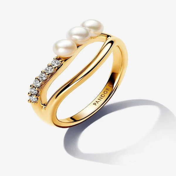 Pandora - Behandlet ferskvandsdyrket perle & organisk formet ring med dobbelte bånd - 14k guldbelægning