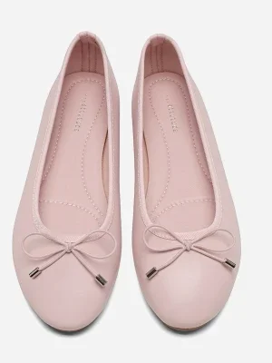 Ljusa rosa ballerinaskor