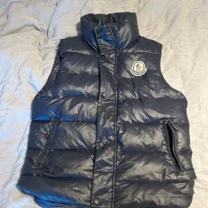 Moncler väst