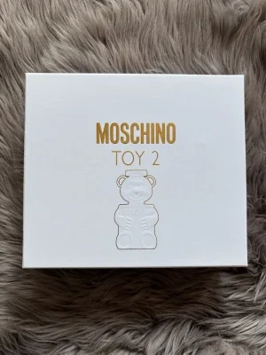 Moschino Toy 2 presentbox