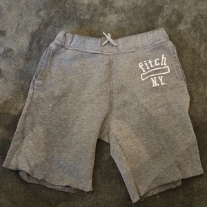 Grå mjukisshorts Abercrombie Kids