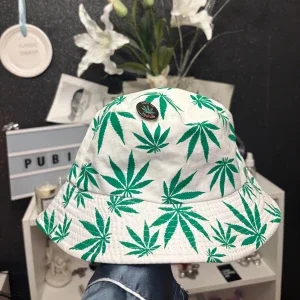 Buckethat gröna blad+broschyr