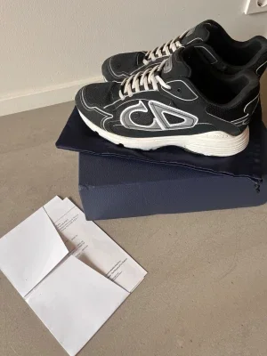 CD B30 sneakers
