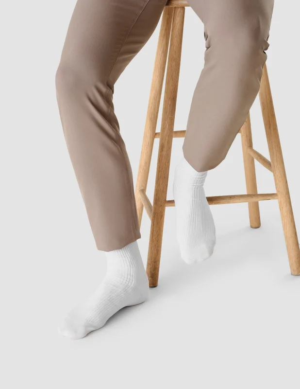 Shaping New Tomorrow - White - 2-Pack - Male - Size 39-42