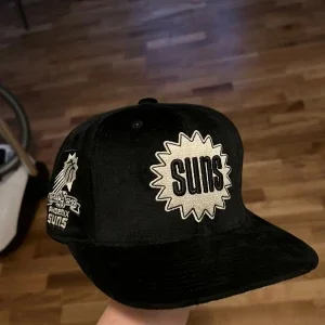 Phoenix Suns keps Mitchell & Ness