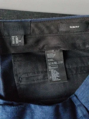 Blå slim fit chinos från H&M