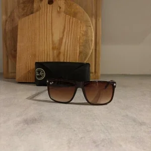 Bruna solglasögon från Ray-Ban