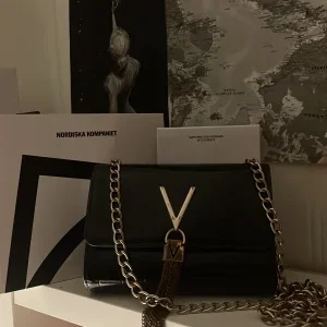 Valentino väska
